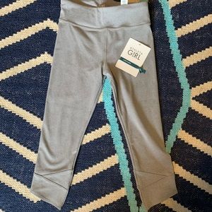 Girls Athleta capri leggings
